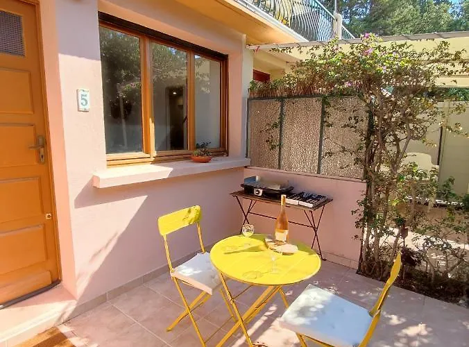 Lavandou - 500m Le Lavandou